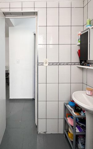 Apartamento à venda com 55m², 2 quartos e 1 vaga Apartamento à venda com 55m², 2 quartos e 1 vagaBanheiro Social