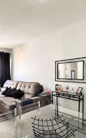 Apartamento à venda com 55m², 2 quartos e 1 vaga Apartamento à venda com 55m², 2 quartos e 1 vagaSala