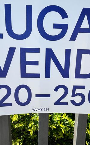 Apartamento para alugar com 37m², 2 quartos e 1 vaga Apartamento para alugar com 37m², 2 quartos e 1 vagaFachada