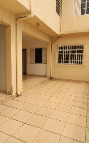 Casa à venda com 235m², 4 quartos e 5 vagasQuintal