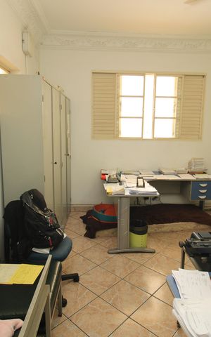 Casa à venda com 235m², 4 quartos e 5 vagasSala 2