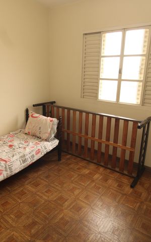 Casa à venda com 235m², 4 quartos e 5 vagasQuarto 7