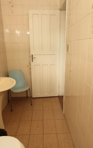 Casa à venda com 235m², 4 quartos e 5 vagasBanheiro 3