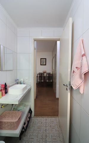 Apartamento à venda com 77m², 2 quartos e 1 vagaBanheiro Social