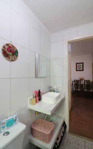 Apartamento à venda com 77m², 2 quartos e 1 vagaBanheiro Social