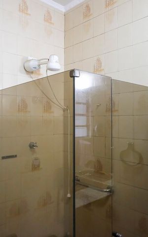 Casa à venda com 273m², 2 quartos e 1 vagaBanheiro