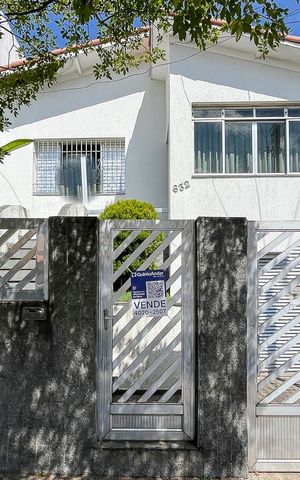 Casa à venda com 273m², 2 quartos e 1 vagaFachada + plaquinha