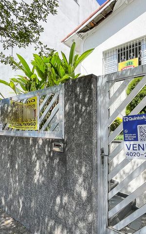 Casa à venda com 273m², 2 quartos e 1 vagaFachada + plaquinha