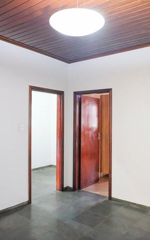 Casa à venda com 273m², 2 quartos e 1 vagaSala