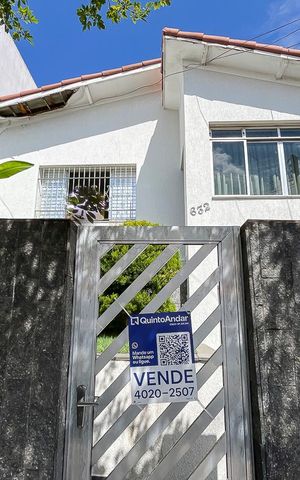 Casa à venda com 273m², 2 quartos e 1 vagaFachada + plaquinha