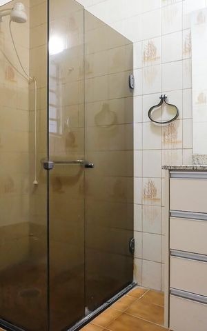 Casa à venda com 273m², 2 quartos e 1 vagaBanheiro