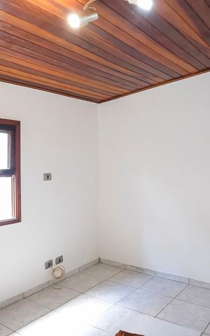 Casa à venda com 273m², 2 quartos e 1 vagaEdícula