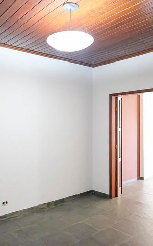Casa à venda com 273m², 2 quartos e 1 vagaSala