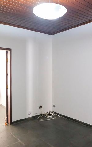 Casa à venda com 273m², 2 quartos e 1 vagaSala
