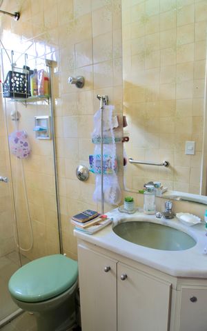 Casa à venda com 136m², 3 quartos e 1 vaga Casa à venda com 136m², 3 quartos e 1 vagaSuíte - Banheiro