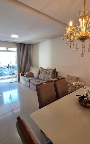Apartamento à venda com 97m², 2 quartos e 1 vaga Apartamento à venda com 97m², 2 quartos e 1 vagaSala de jantar