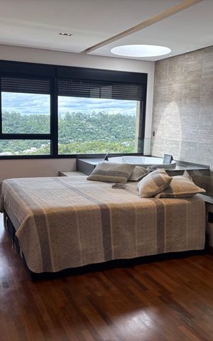 Casa de condomínio à venda com 615m², 5 quartos e 6 vagas Casa de condomínio à venda com 615m², 5 quartos e 6 vagasQuarto