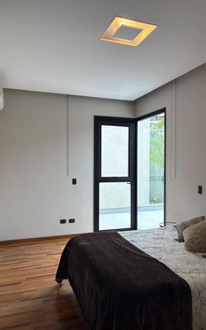 Casa de condomínio à venda com 615m², 5 quartos e 6 vagas Casa de condomínio à venda com 615m², 5 quartos e 6 vagasQuarto