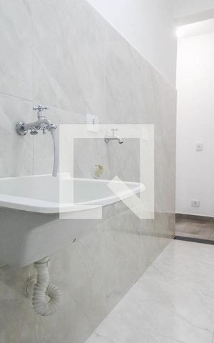Casa à venda com 220m², 6 quartos e 3 vagas Casa à venda com 220m², 6 quartos e 3 vagasCasa 1