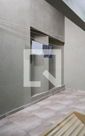 Casa à venda com 220m², 6 quartos e 3 vagas Casa à venda com 220m², 6 quartos e 3 vagasCasa 2