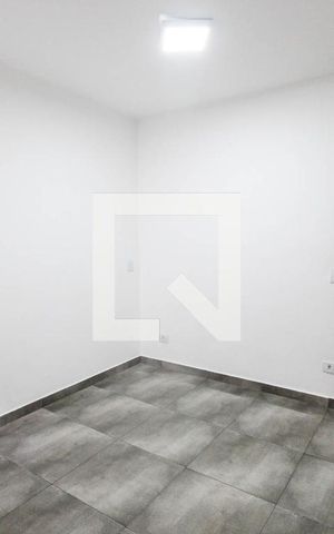 Casa à venda com 220m², 6 quartos e 3 vagas Casa à venda com 220m², 6 quartos e 3 vagasCasa 1