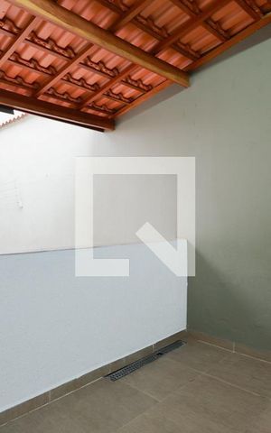 Casa à venda com 220m², 6 quartos e 3 vagas Casa à venda com 220m², 6 quartos e 3 vagasCasa 2