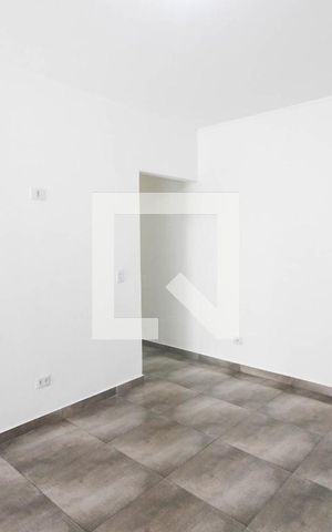 Casa à venda com 220m², 6 quartos e 3 vagas Casa à venda com 220m², 6 quartos e 3 vagasCasa 1