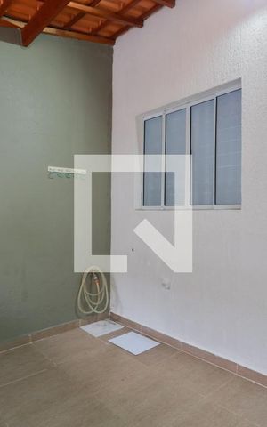 Casa à venda com 220m², 6 quartos e 3 vagas Casa à venda com 220m², 6 quartos e 3 vagasCasa 2