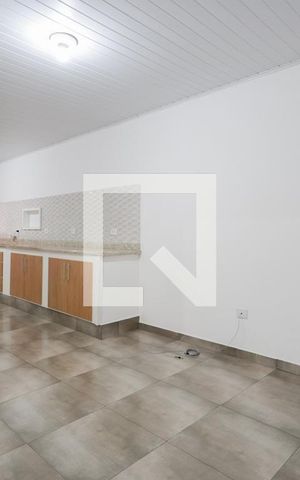 Casa à venda com 220m², 6 quartos e 3 vagas Casa à venda com 220m², 6 quartos e 3 vagasCasa 2