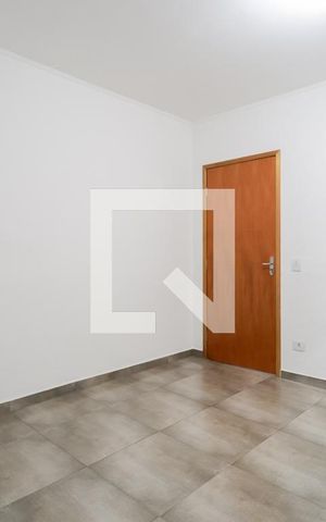 Casa à venda com 220m², 6 quartos e 3 vagas Casa à venda com 220m², 6 quartos e 3 vagasCasa 2