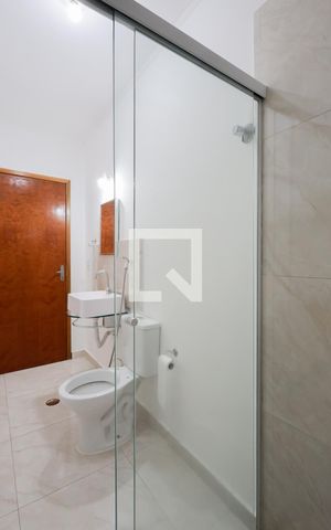 Casa à venda com 220m², 6 quartos e 3 vagas Casa à venda com 220m², 6 quartos e 3 vagasCasa 2