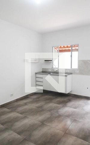 Casa à venda com 220m², 6 quartos e 3 vagas Casa à venda com 220m², 6 quartos e 3 vagasCasa 1