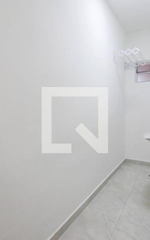 Casa à venda com 220m², 6 quartos e 3 vagas Casa à venda com 220m², 6 quartos e 3 vagasCasa 1