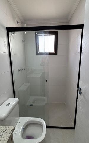 Apartamento à venda com 56m², 2 quartos e 2 vagas Apartamento à venda com 56m², 2 quartos e 2 vagasBanheiro da Suíte