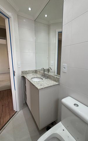 Apartamento à venda com 56m², 2 quartos e 2 vagas Apartamento à venda com 56m², 2 quartos e 2 vagasBanheiro da Suíte