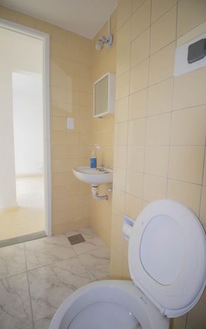 Apartamento para alugar com 65m², 2 quartos e 1 vaga Apartamento para alugar com 65m², 2 quartos e 1 vagaBanheiro