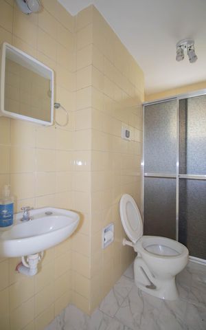 Apartamento para alugar com 65m², 2 quartos e 1 vaga Apartamento para alugar com 65m², 2 quartos e 1 vagaBanheiro