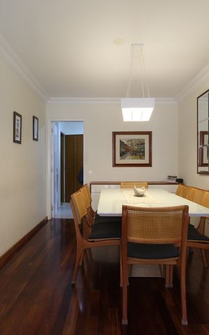 Apartamento à venda com 111m², 2 quartos e 2 vagasSala