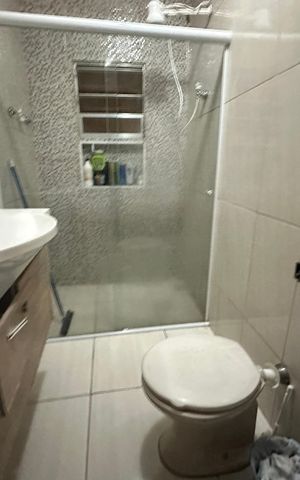 Casa para alugar com 120m², 4 quartos e 2 vagas Casa para alugar com 120m², 4 quartos e 2 vagasBanheiro