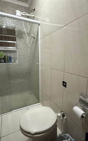 Casa para alugar com 120m², 4 quartos e 2 vagas Casa para alugar com 120m², 4 quartos e 2 vagasBanheiro
