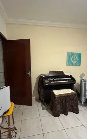 Casa para alugar com 120m², 4 quartos e 2 vagas Casa para alugar com 120m², 4 quartos e 2 vagasSala/Quarto