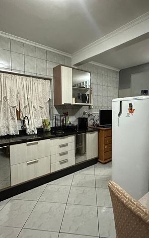 Casa para alugar com 120m², 4 quartos e 2 vagas Casa para alugar com 120m², 4 quartos e 2 vagasCozinha