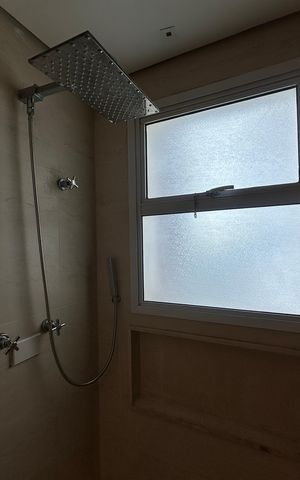 Apartamento à venda com 196m², 3 quartos e 3 vagas Apartamento à venda com 196m², 3 quartos e 3 vagasBanheiro da Suíte 1