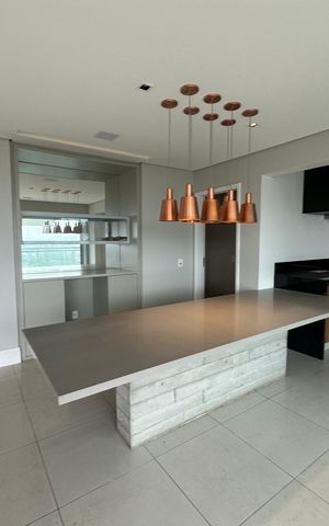 Apartamento à venda com 196m², 3 quartos e 3 vagas Apartamento à venda com 196m², 3 quartos e 3 vagasSala