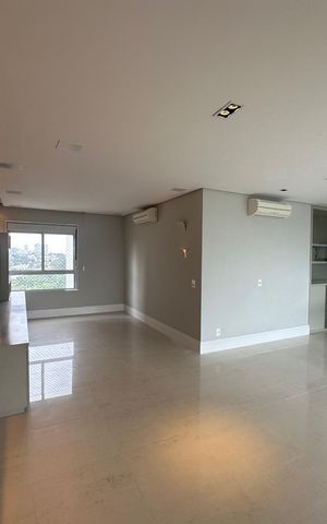 Apartamento à venda com 196m², 3 quartos e 3 vagas Apartamento à venda com 196m², 3 quartos e 3 vagasSala