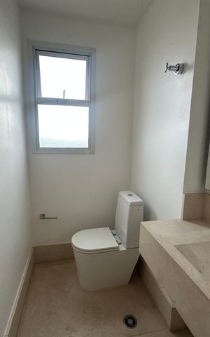 Apartamento à venda com 196m², 3 quartos e 3 vagas Apartamento à venda com 196m², 3 quartos e 3 vagasLavabo