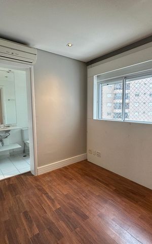 Apartamento à venda com 196m², 3 quartos e 3 vagas Apartamento à venda com 196m², 3 quartos e 3 vagasSuíte 2
