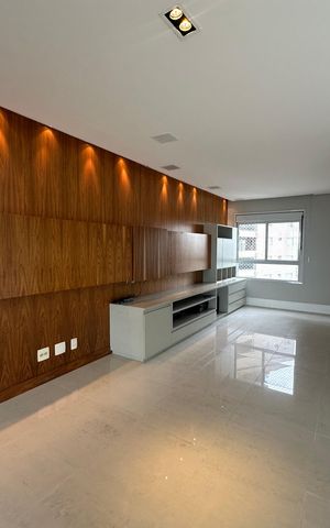 Apartamento à venda com 196m², 3 quartos e 3 vagas Apartamento à venda com 196m², 3 quartos e 3 vagasSala