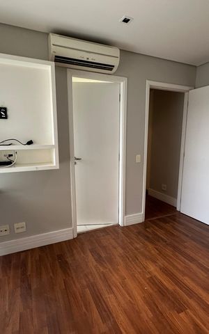 Apartamento à venda com 196m², 3 quartos e 3 vagas Apartamento à venda com 196m², 3 quartos e 3 vagasSuíte 3