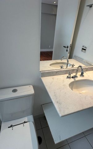 Apartamento à venda com 196m², 3 quartos e 3 vagas Apartamento à venda com 196m², 3 quartos e 3 vagasBanheiro da Suíte 3